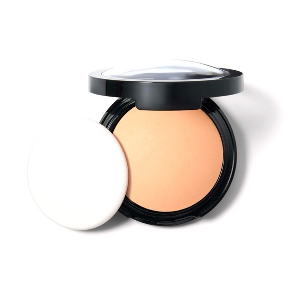 Laura Geller Other - Laura Geller double Take Baked Full Coverage Foundation -‎ Shade Light 0.3oz